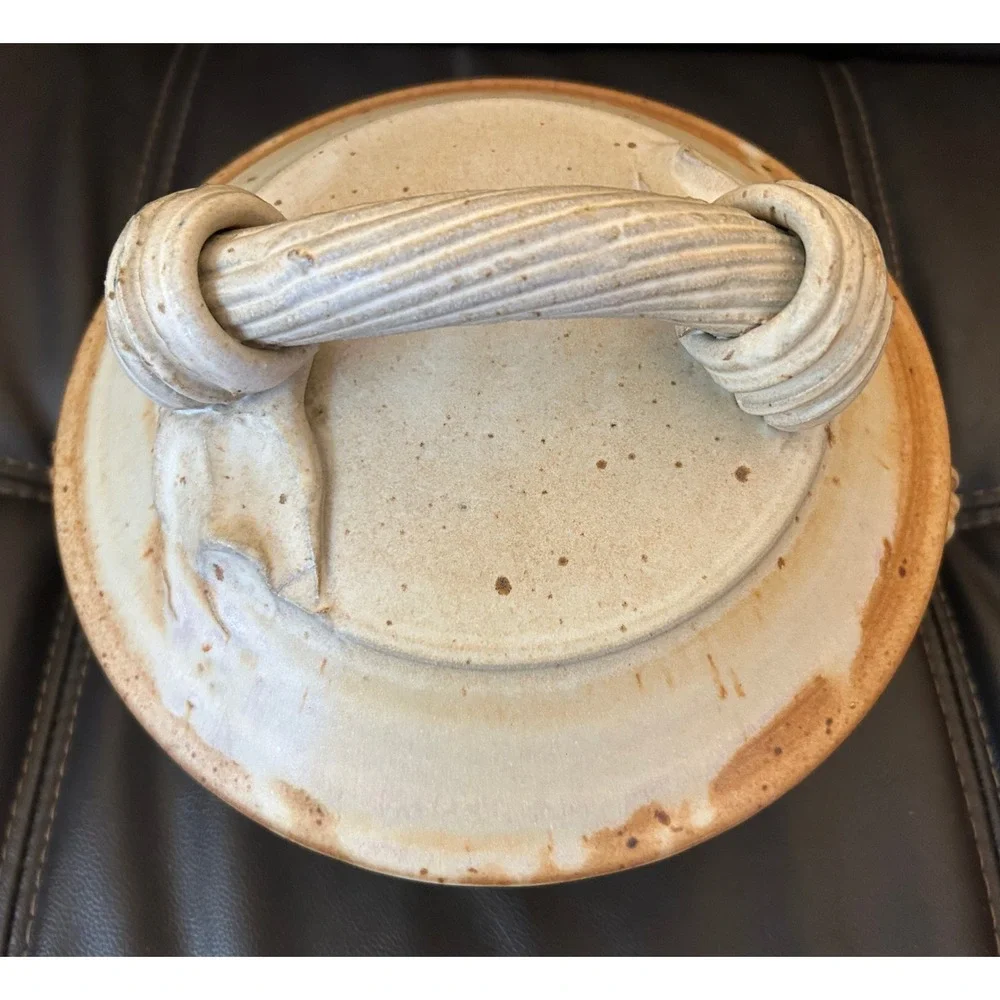 VTG. Handmade Earthenware Lidded/Handle Dish. Glazed, Cream/Brown.